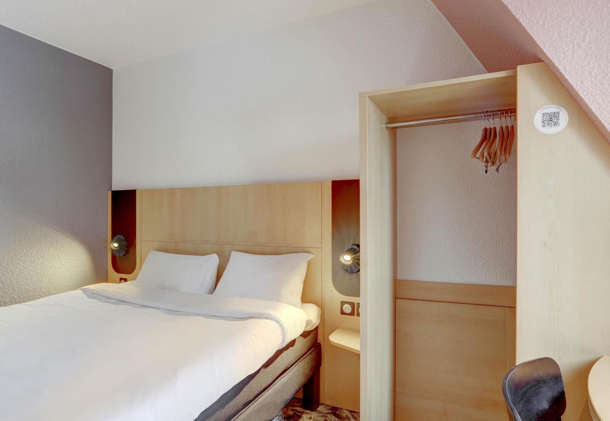B&B Hotel Montlucon Centre Экстерьер фото