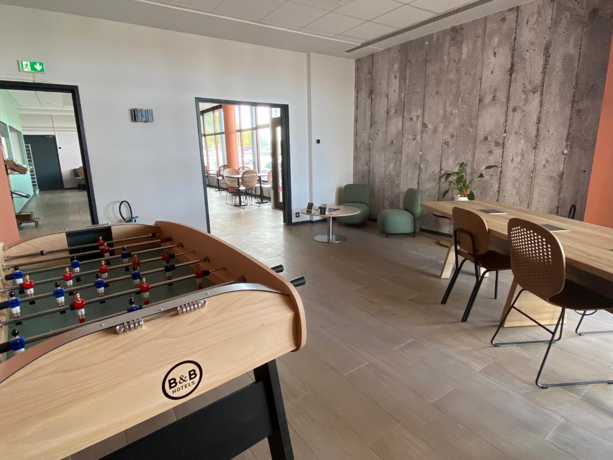 B&B Hotel Montlucon Centre Экстерьер фото