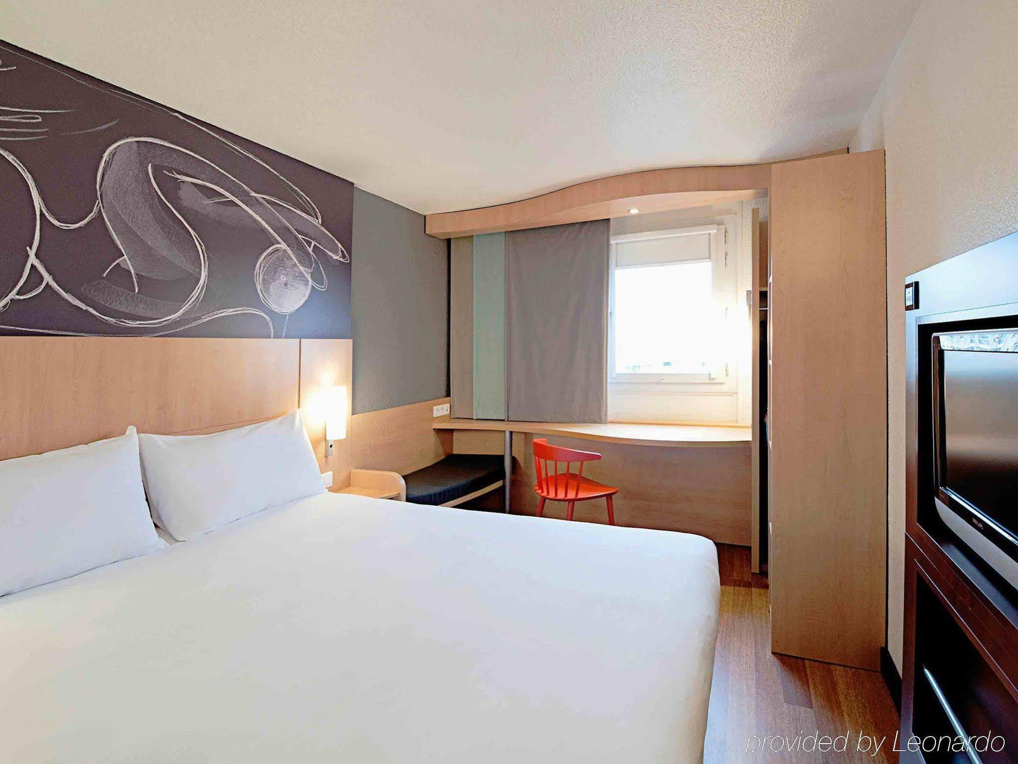 B&B Hotel Montlucon Centre Экстерьер фото